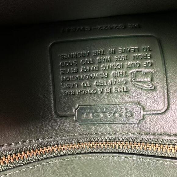 Coach Dinky Shoulder Bag Leather/Hunter Green 2 Strap CW641 NWT + Free Gift Box - Picture 6 of 12